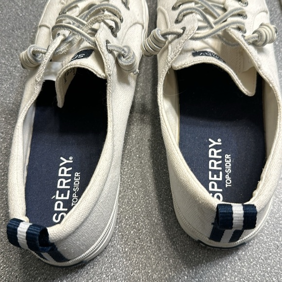 Sperry White Sneaker size 9 - Picture 2 of 5